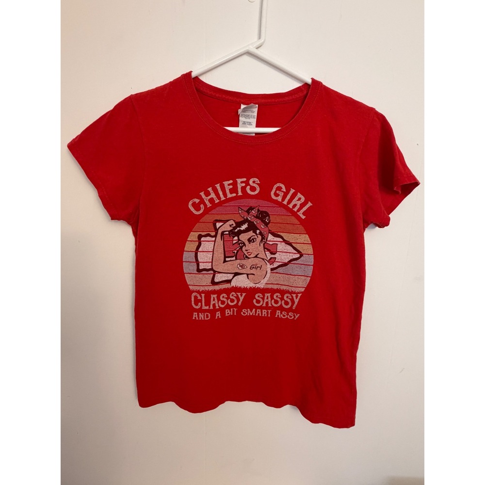 Gildan Graphic T-Shirt‎ Women Medium Red Excellent KC Chiefs Girl Classy Sassy